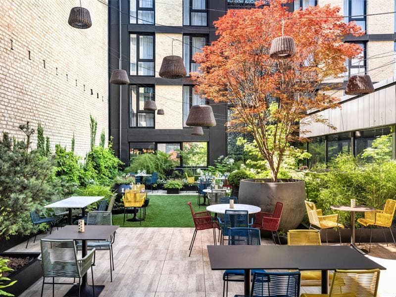The Garden's Lounge Bar & Restaurant