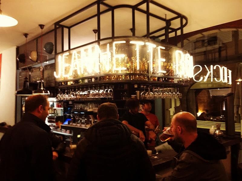 Bar Jeannette et les cycleux