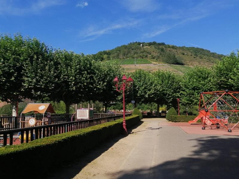 Aire de jeux : place Modeste Zussy