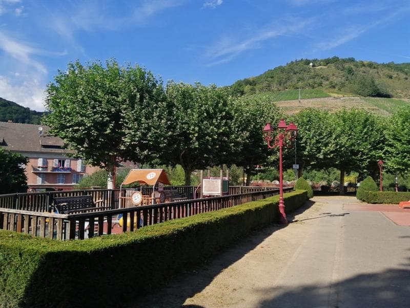 Aire de jeux : place Modeste Zussy