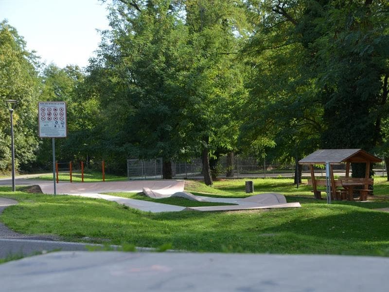 Borne fontaine : Skatepark