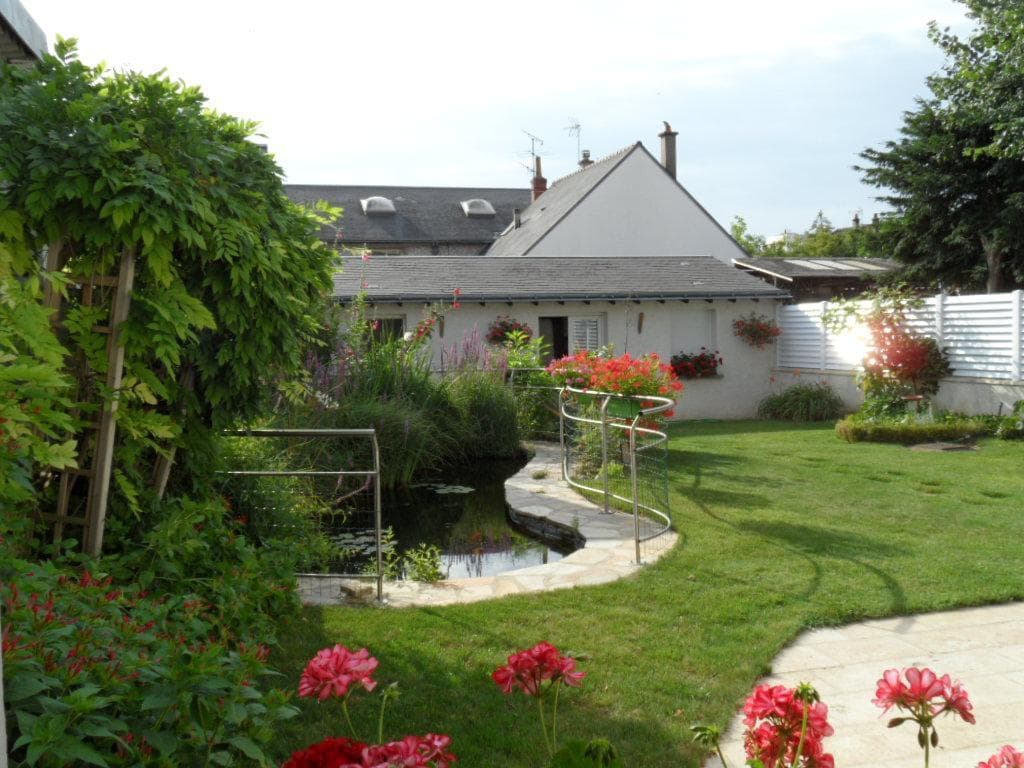Chambre de charme & jardin en ville_1