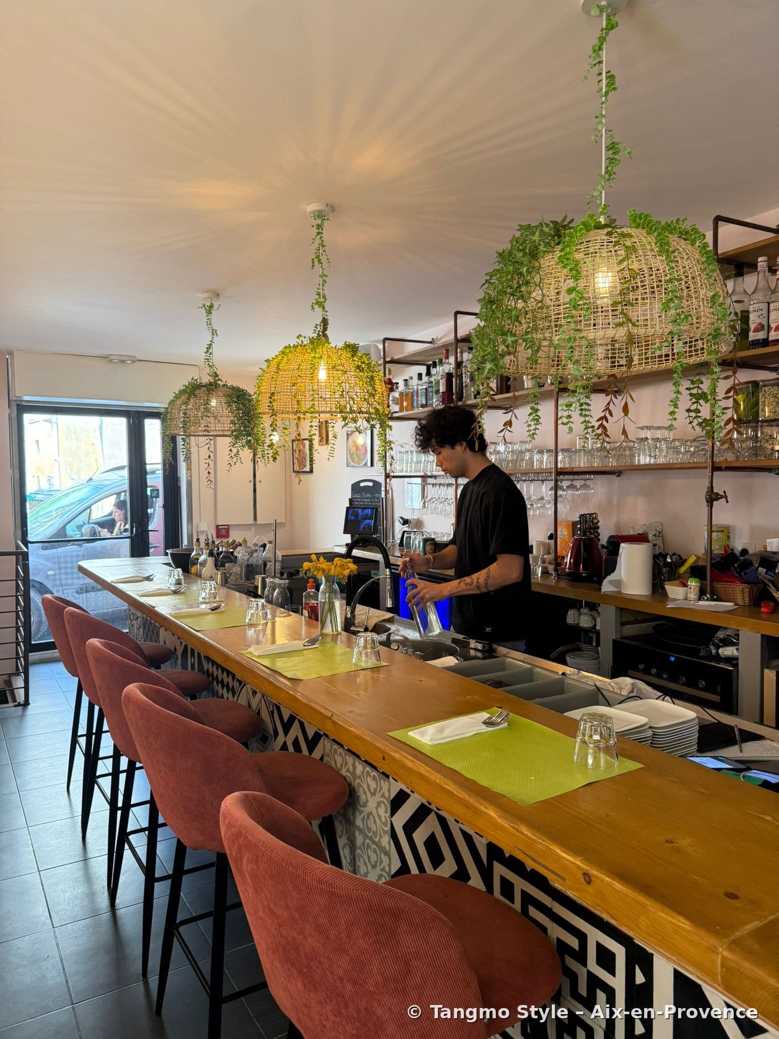 Bar