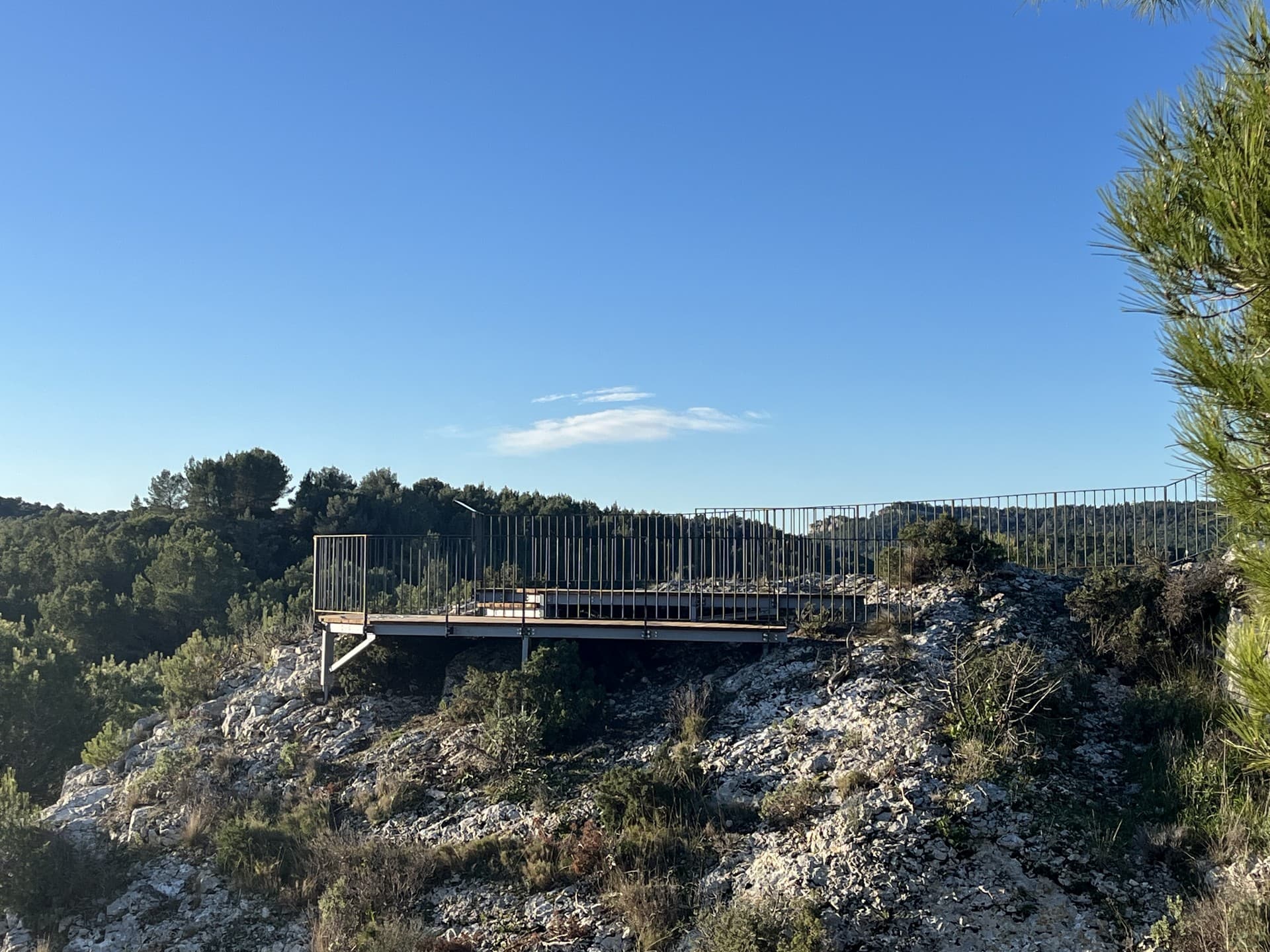 Belvédère de Notre-Dame du Château à Saint-Étienne-du-Grès_Saint-Étienne-du-Grès