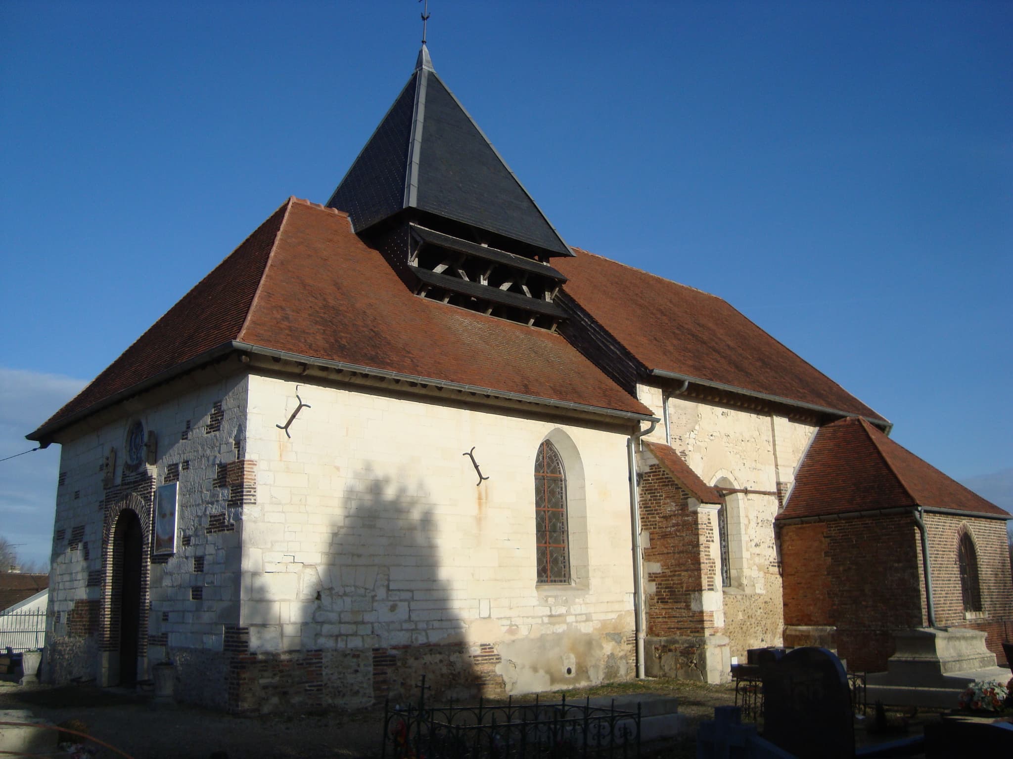 Eglise-Saint Pouange.JPG