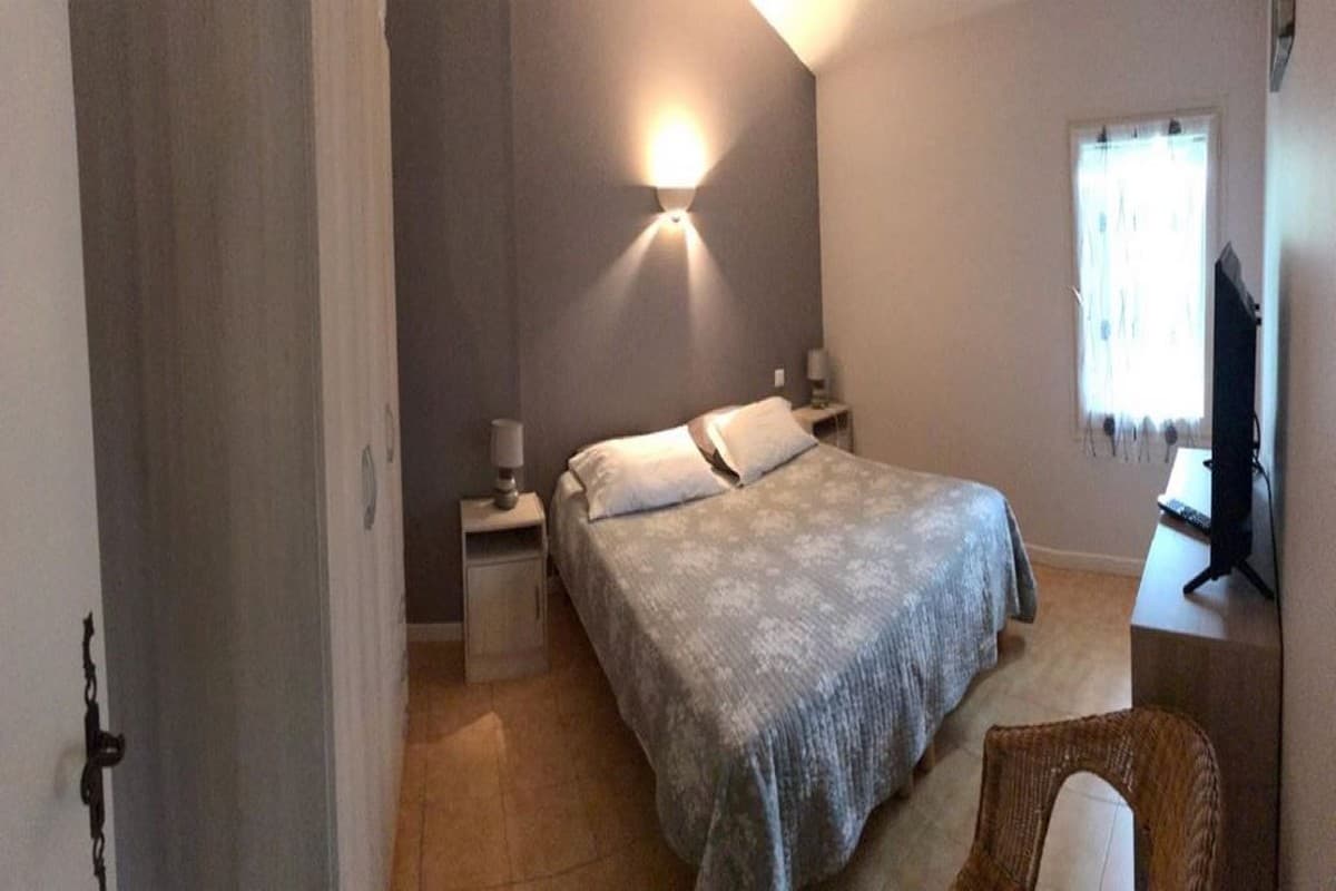 Mas des Mille chambre lit 160