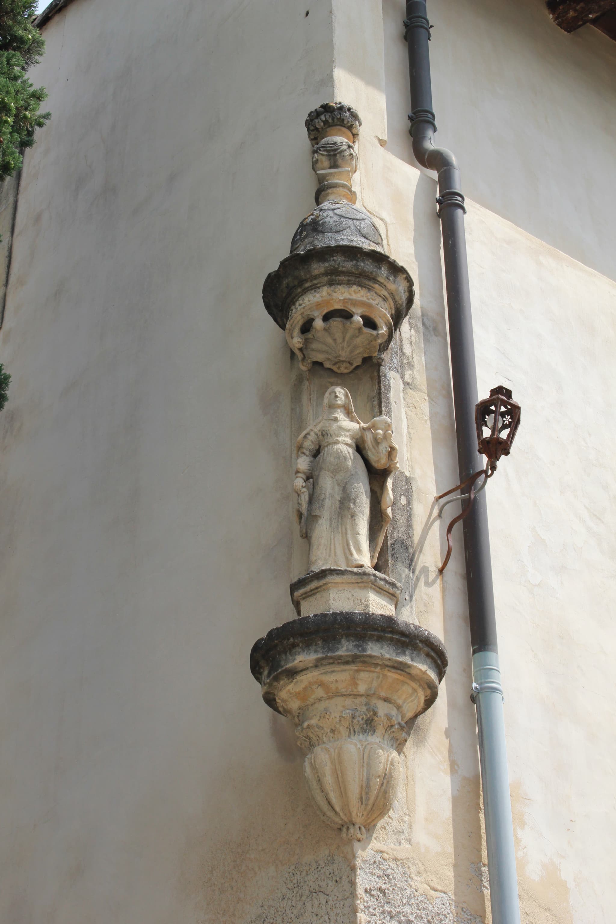 Niches urbaines de Maillane