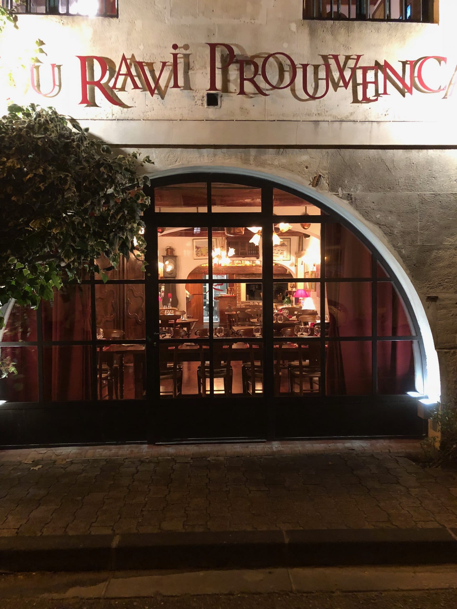 Ou Ravi Prouvencau_Maussane-les-Alpilles