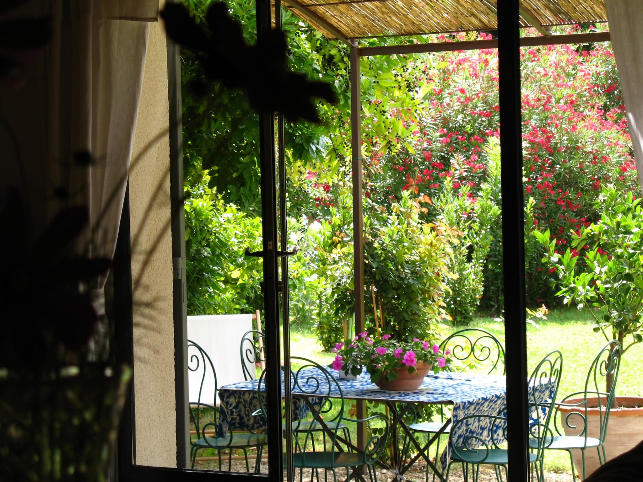 Les délices d'un pied à terre au soleil terrasse