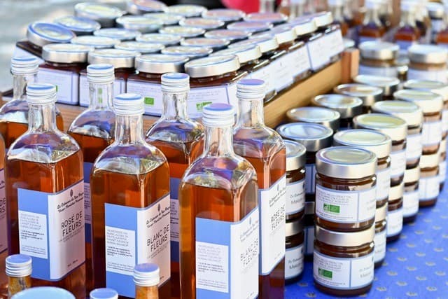 Marché de Jouques