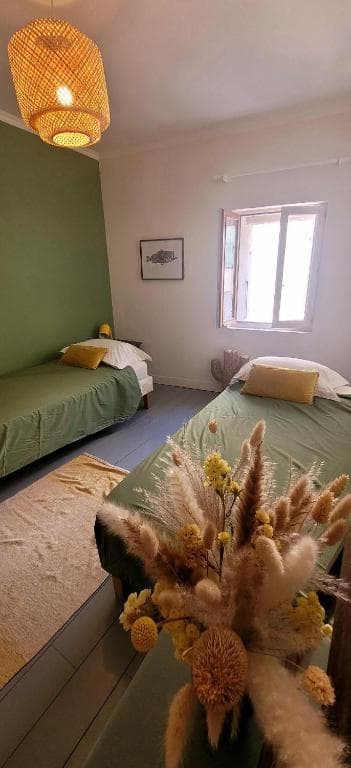 Magnifique LOFT Déco sur le port et à 5mn des plages wifi Clim 85 m2_La Ciotat