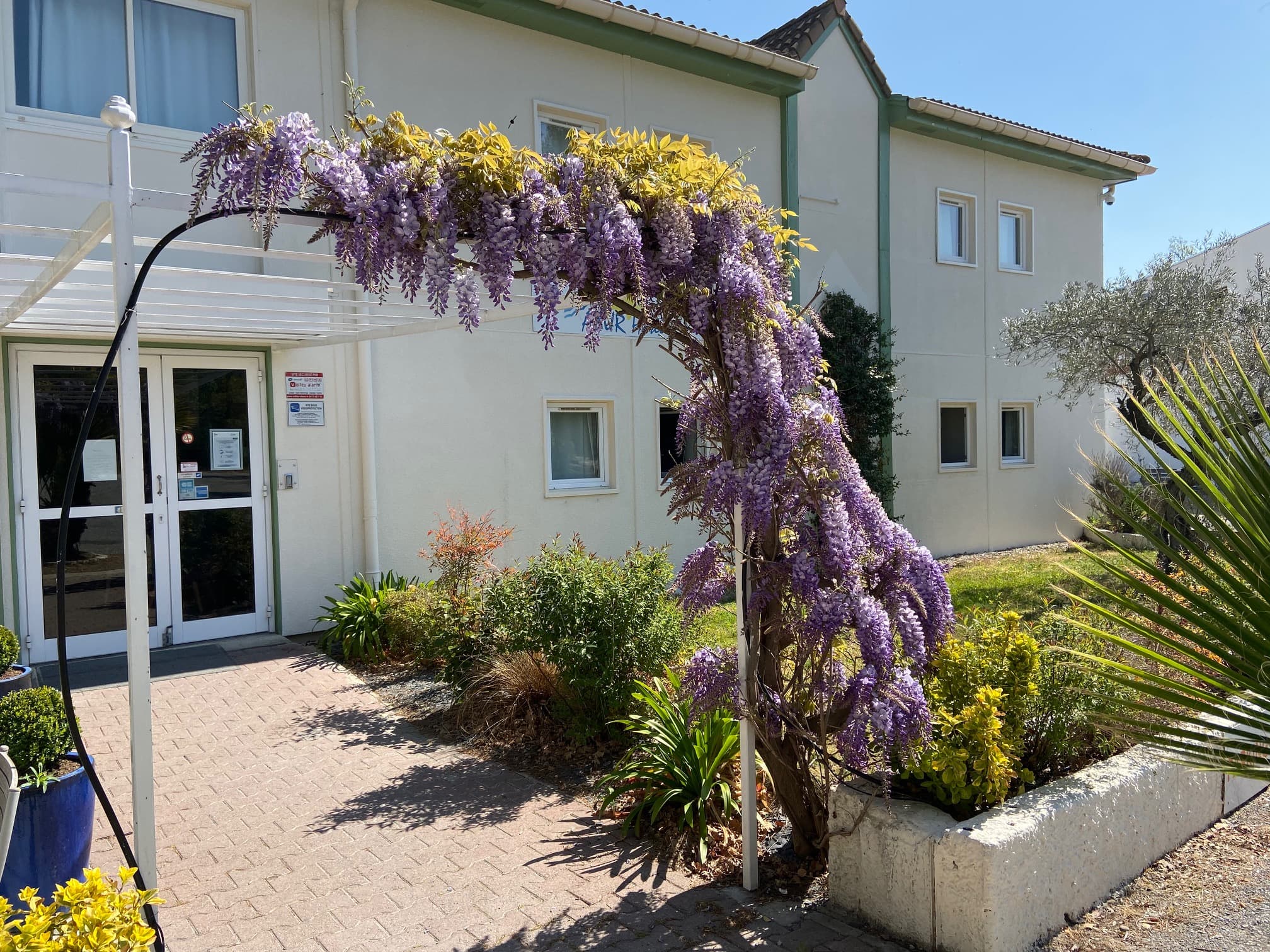 Brit Hotel Salon-de-Provence