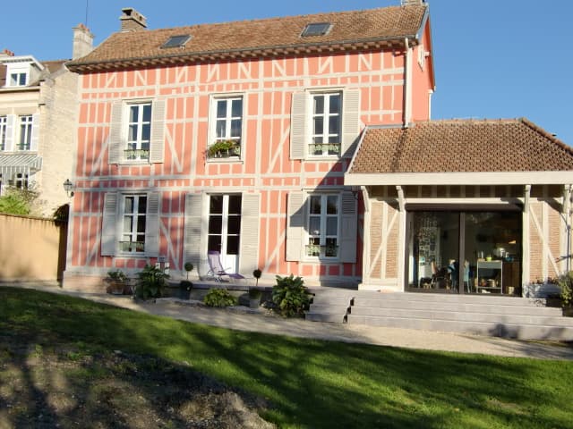 Façade 2015.JPG