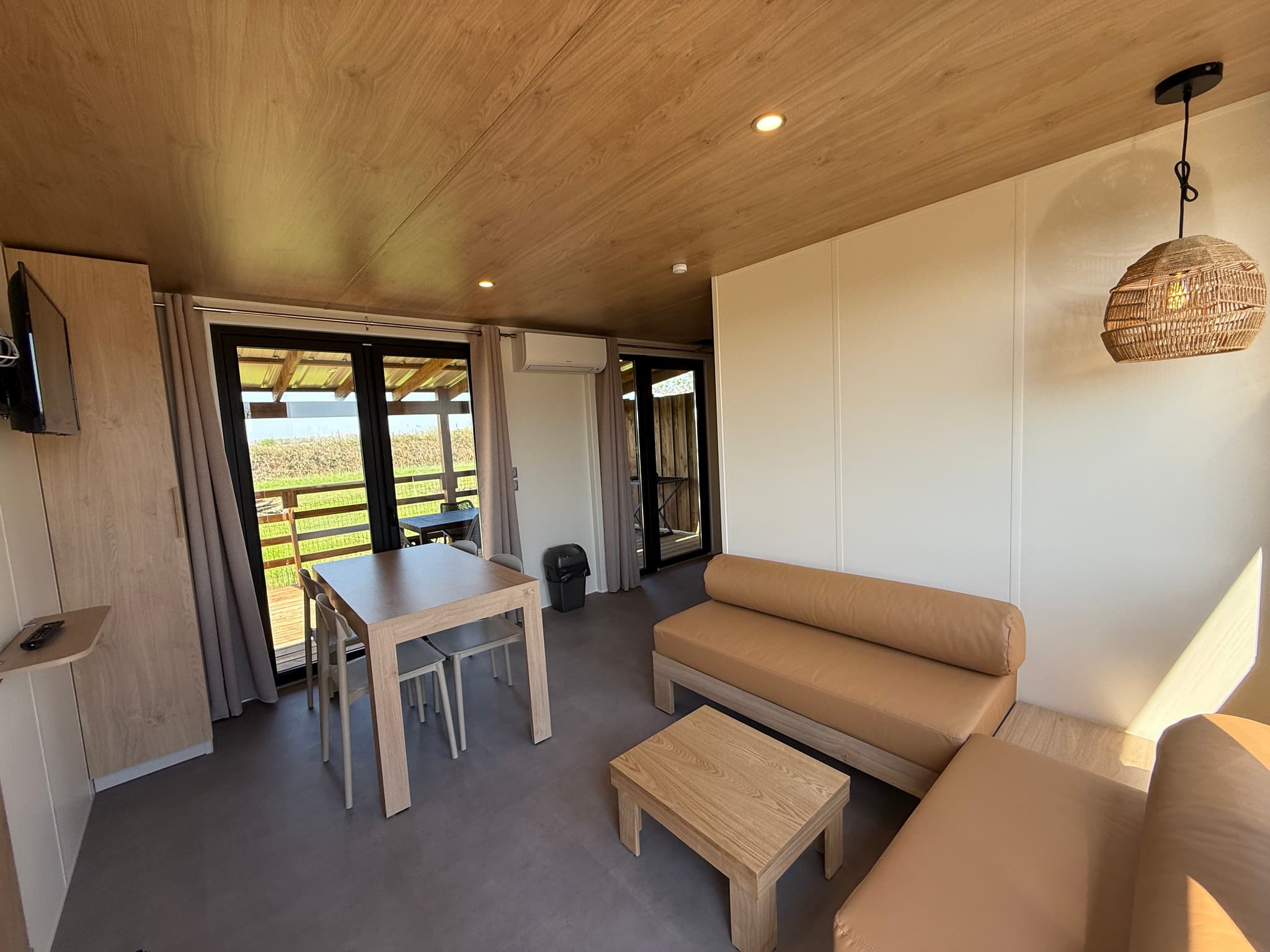 Camping Crin Blanc_Arles