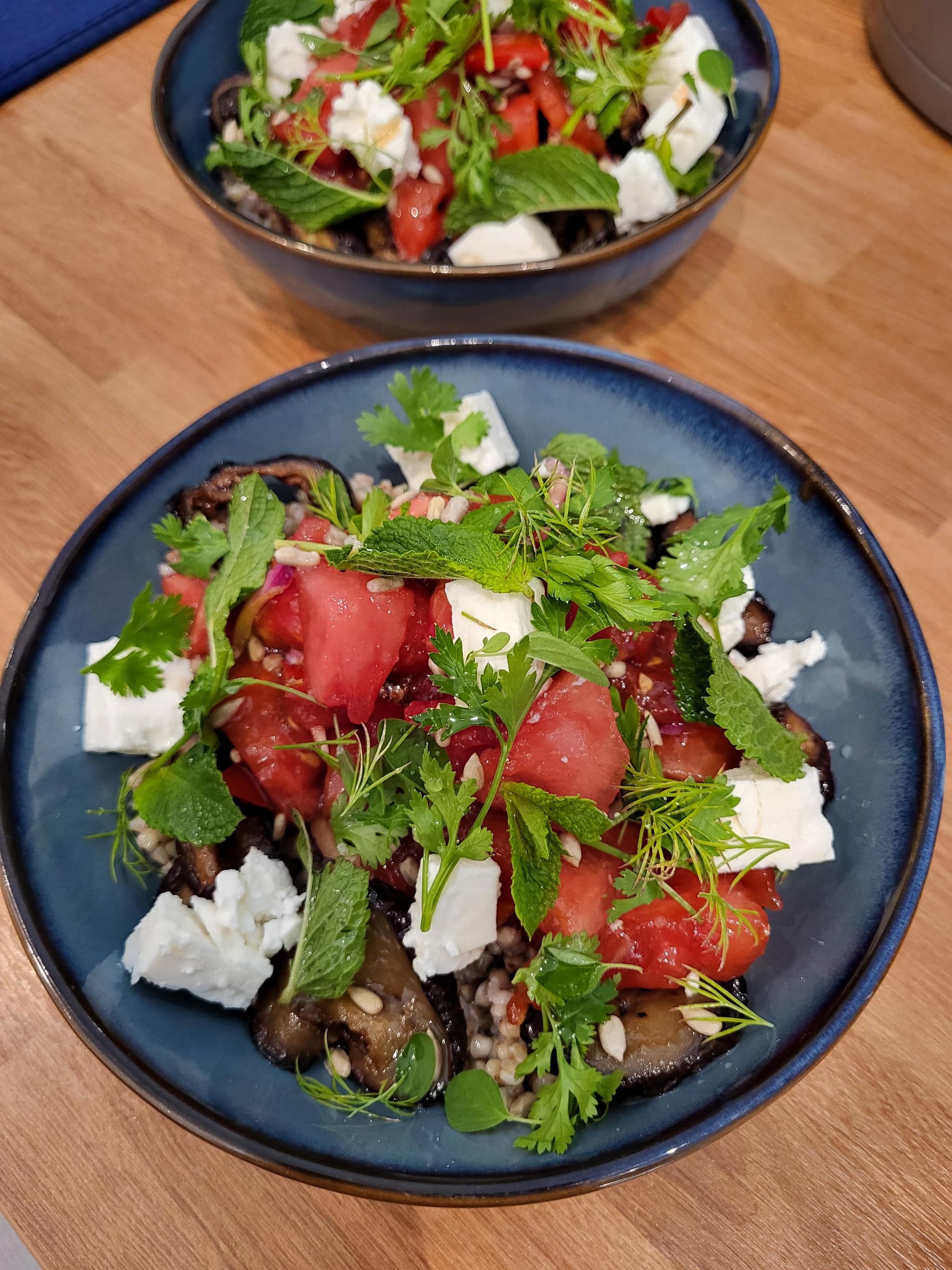Salade de sarrasin, tomates, pastèque, feta et huile d'argan