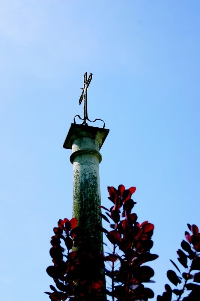 Croix des Arènes