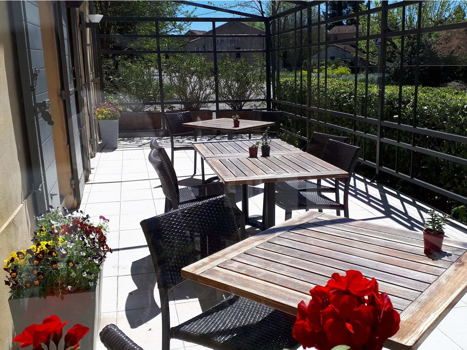 La jolie terrasse de l'Auberge Provençale