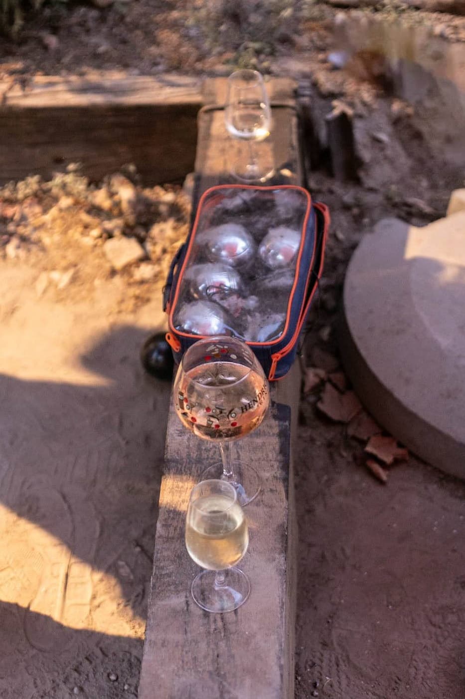 verres et boules de pétanque