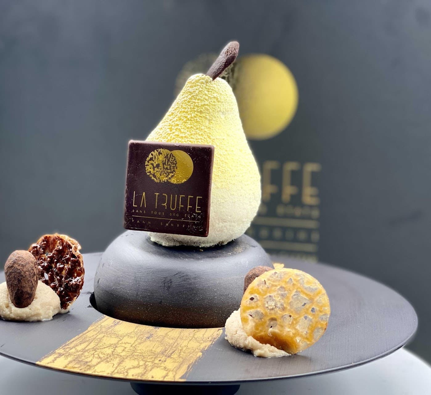 Poire en trompe l'oeil