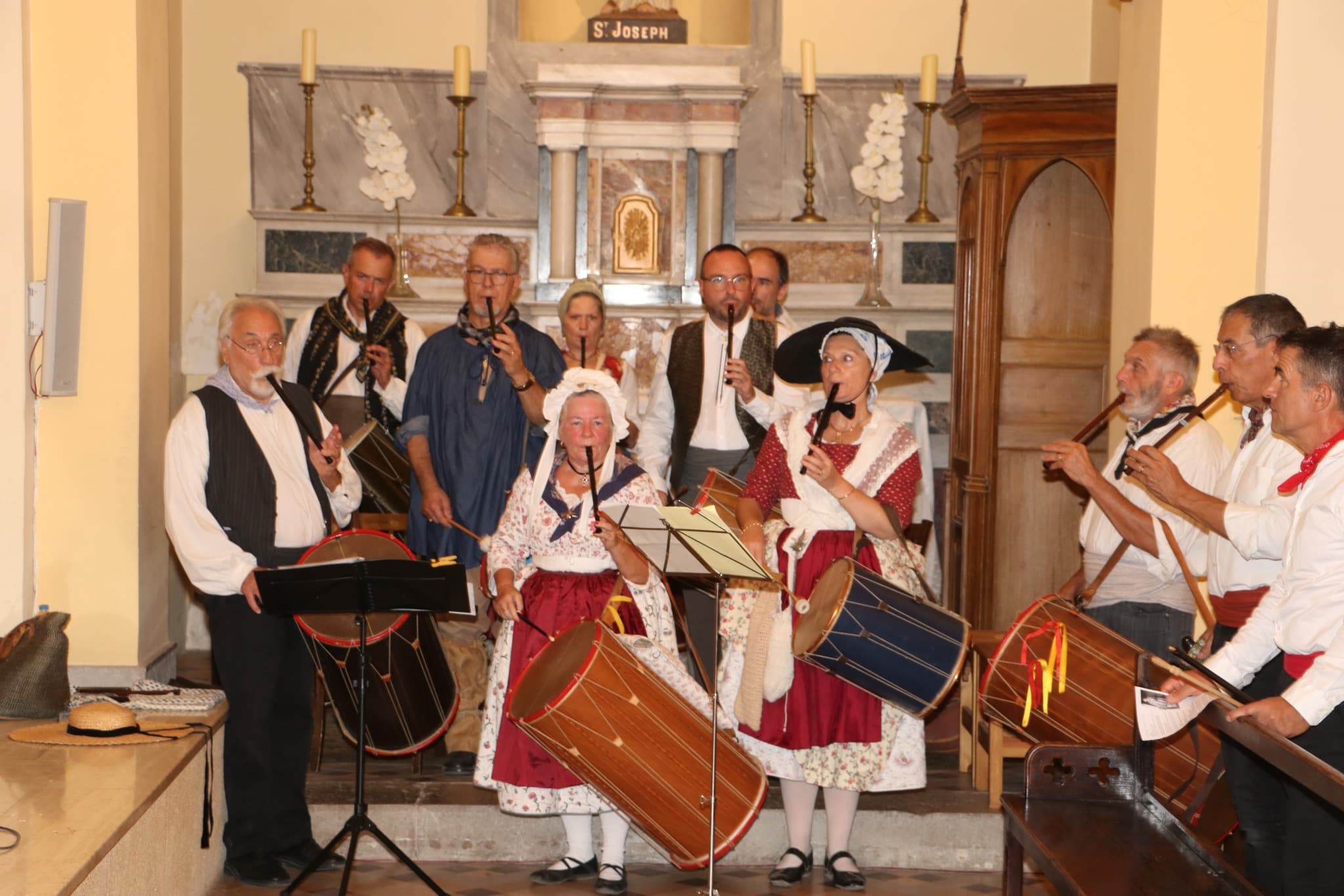 Messe, cavalcade et vente du Gaillardet de la Saint Laurent_Allauch