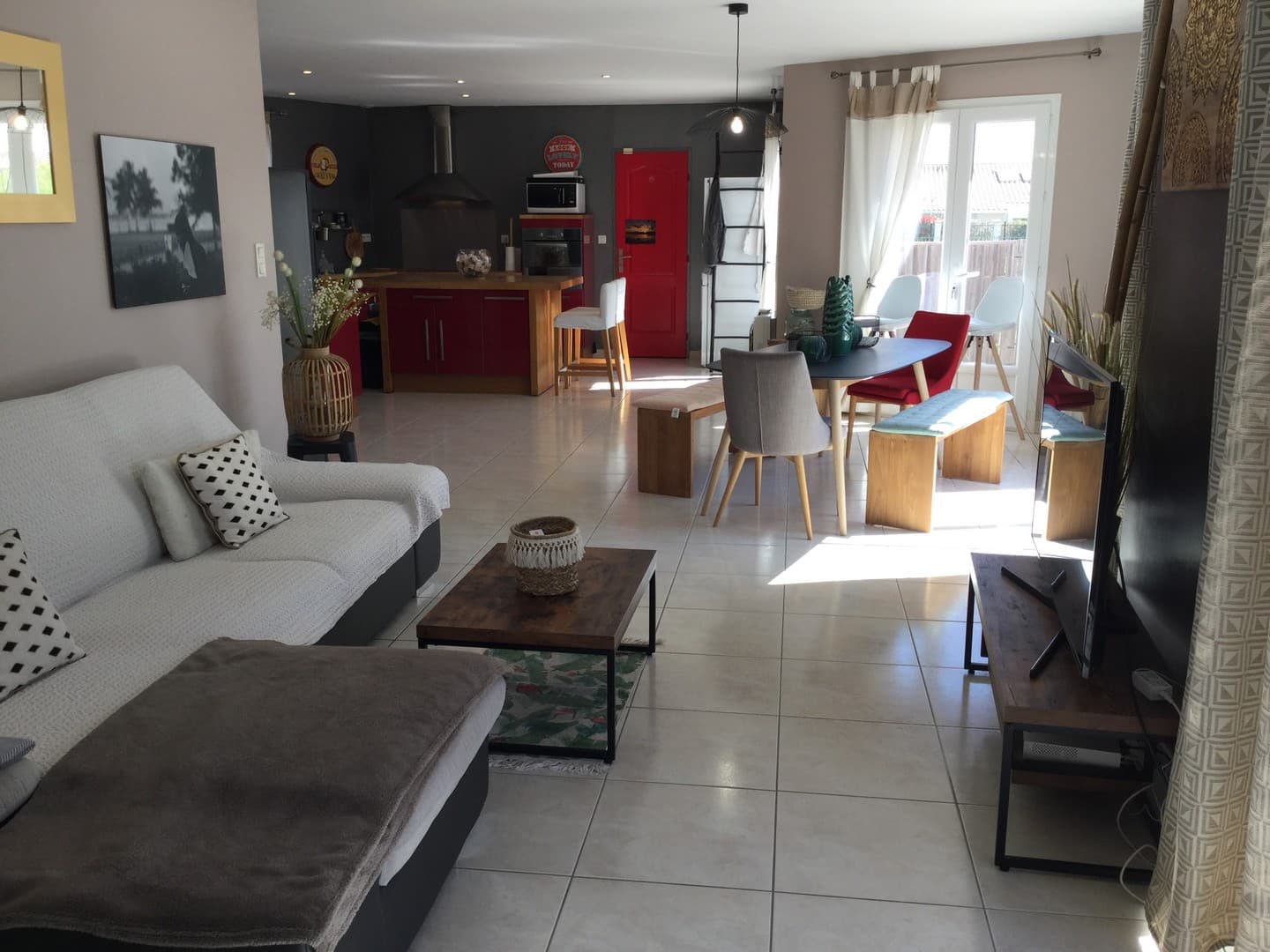 3.Ambren-location-maison-avec-piscine-6-personnes-alpilles-paradou-provence