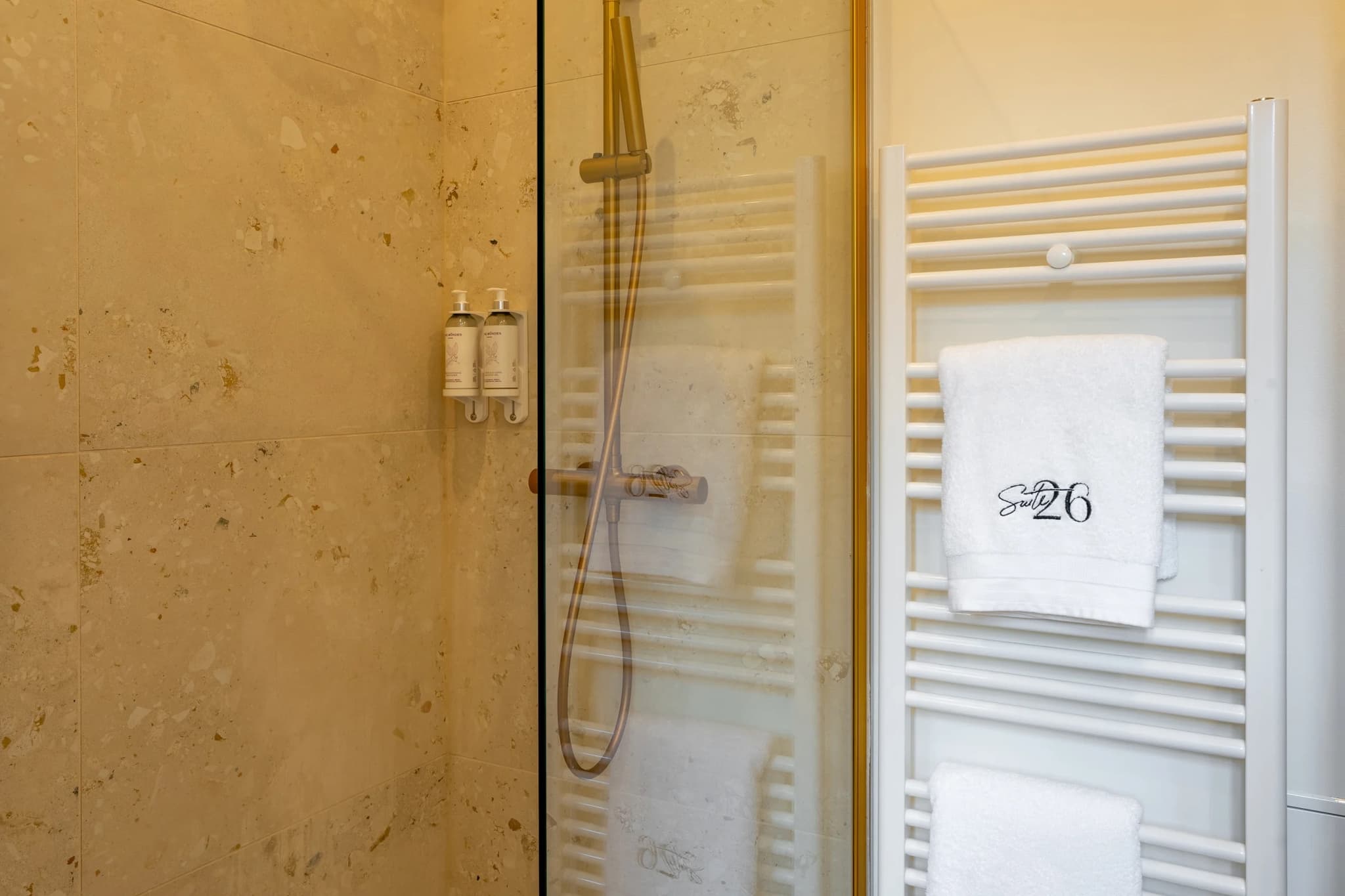 Suite 26