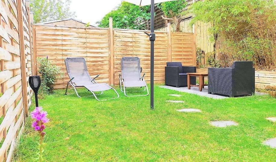 AIR B N B jardin.jpg