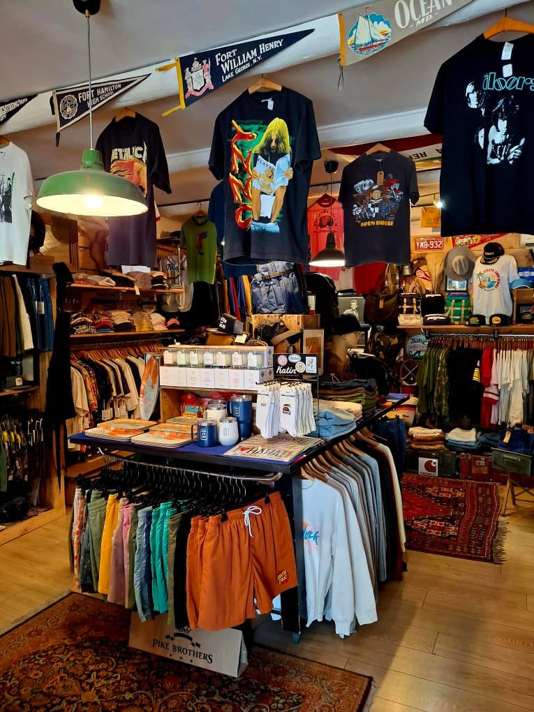 Pirate Surf & Bike Store_Sausset-les-Pins