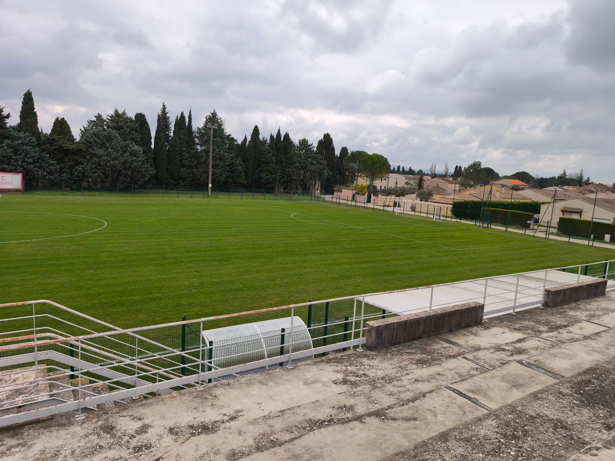Stade des Journettes_Noves