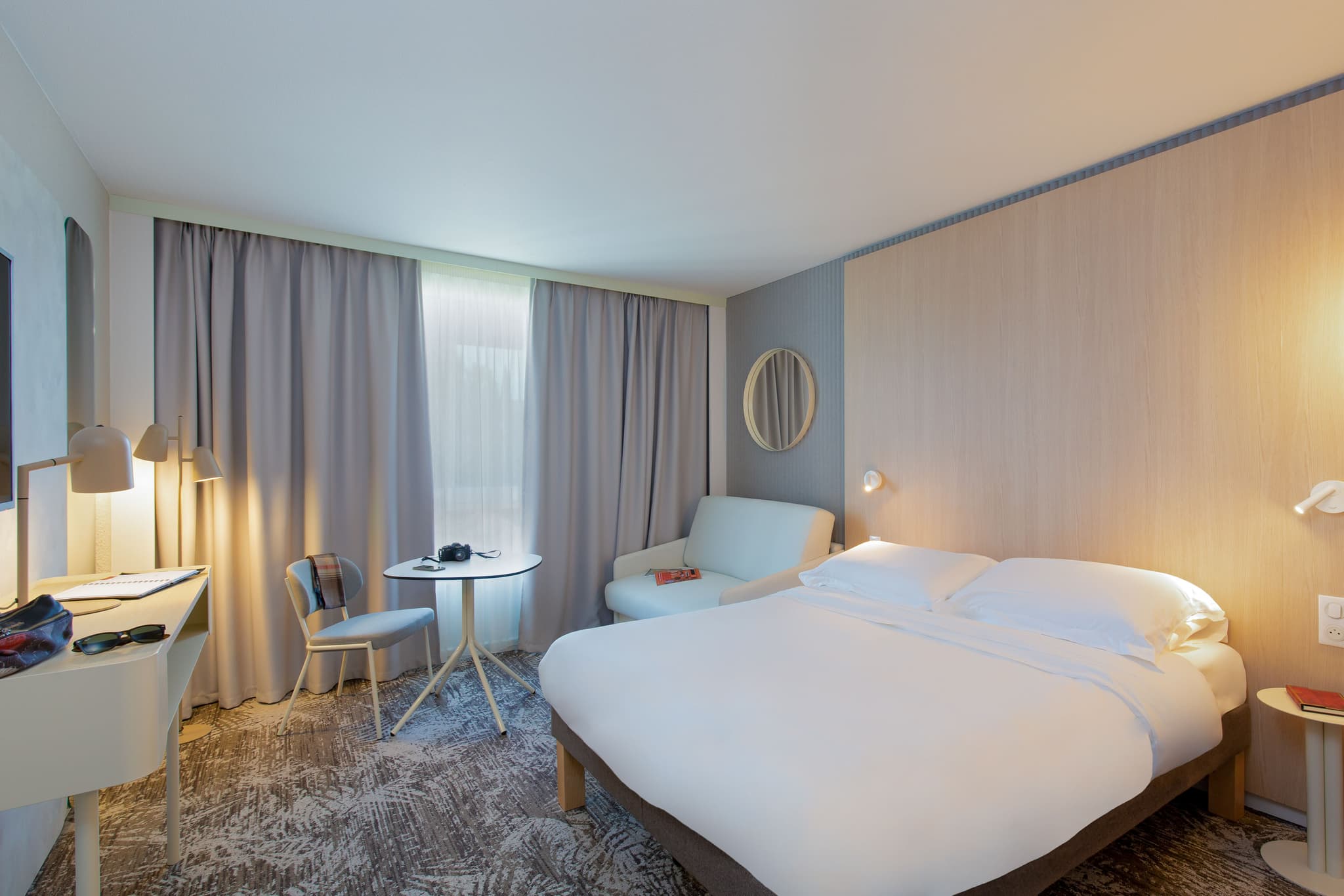 Chambre double et canapé lit
