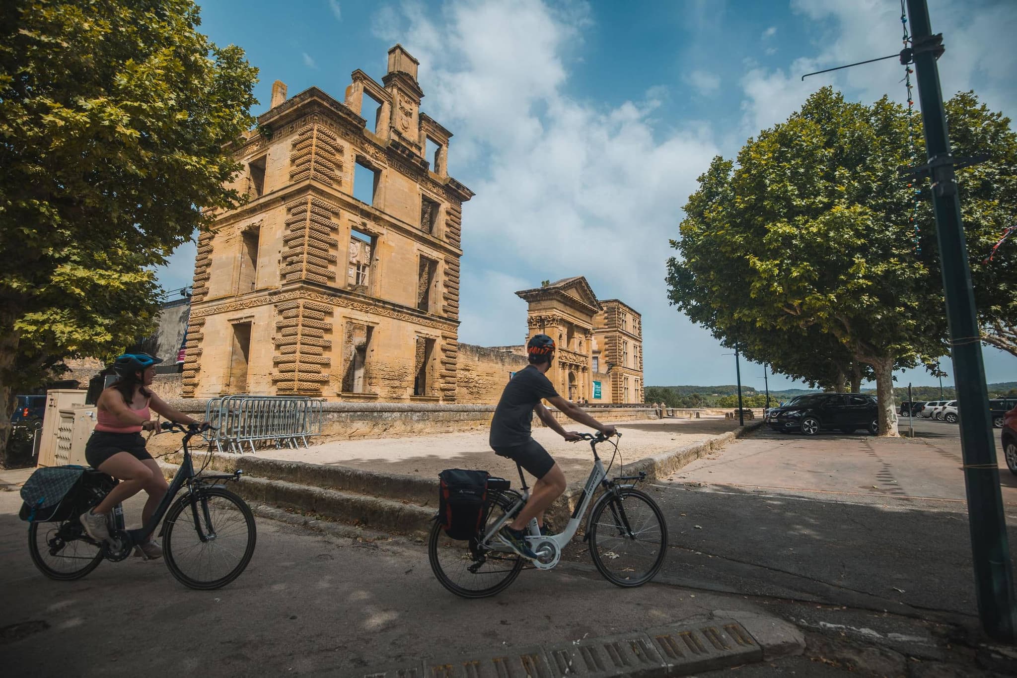 PERTUIS - Sur le pays d'Aigues à vélo (côté ouest)