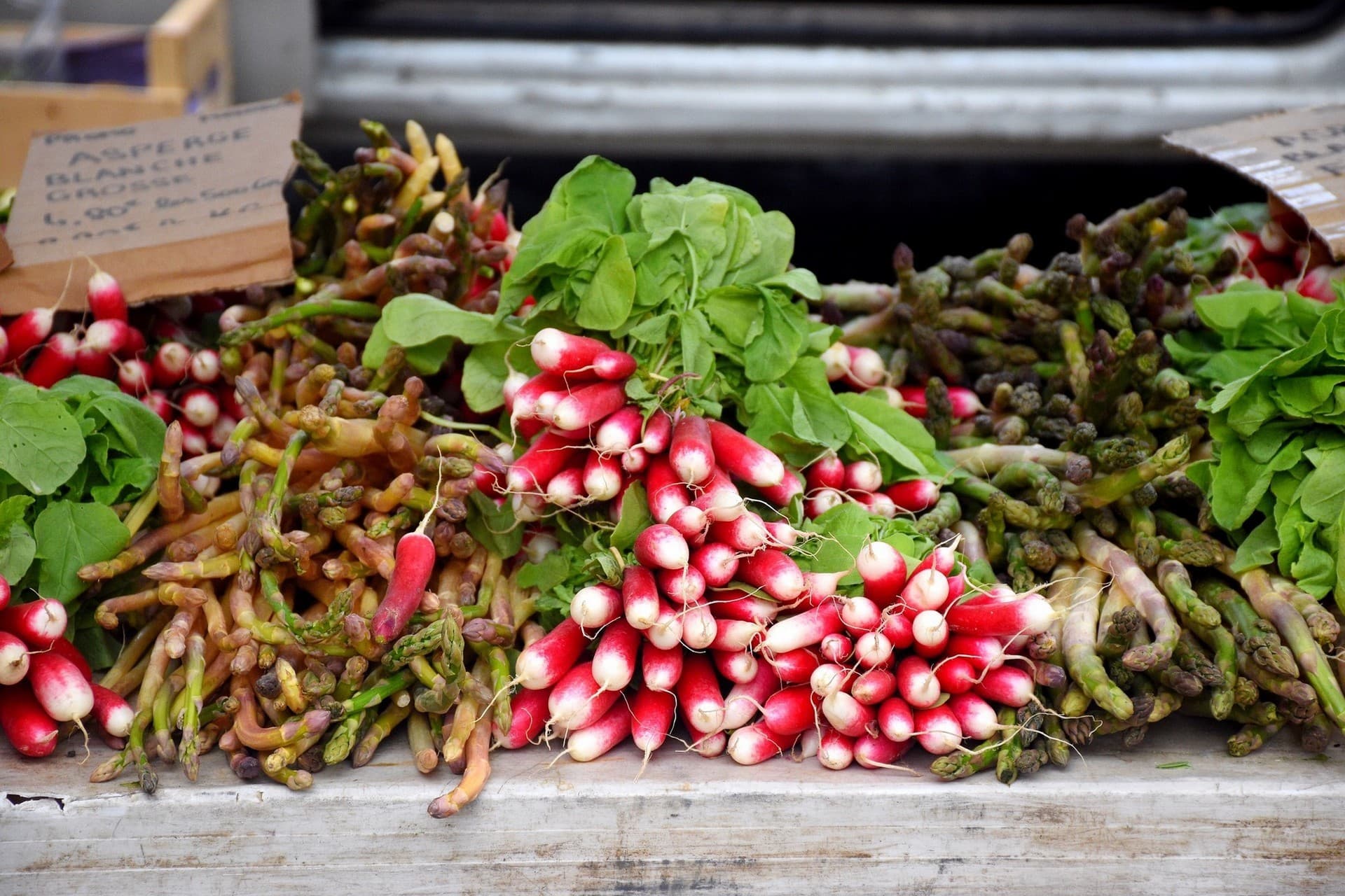 Marché d'Aureille_radis
