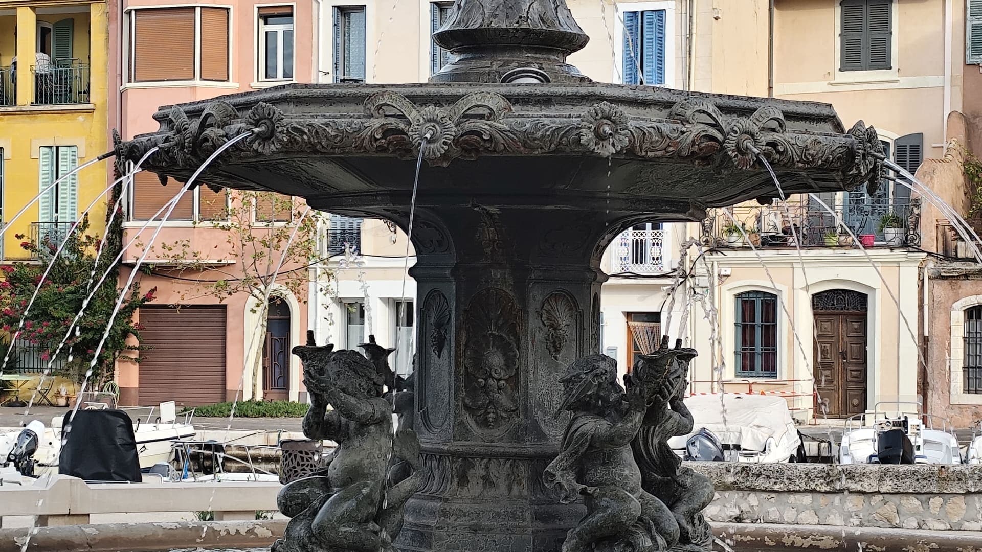 Parcours d'eau en centre-ville_Martigues