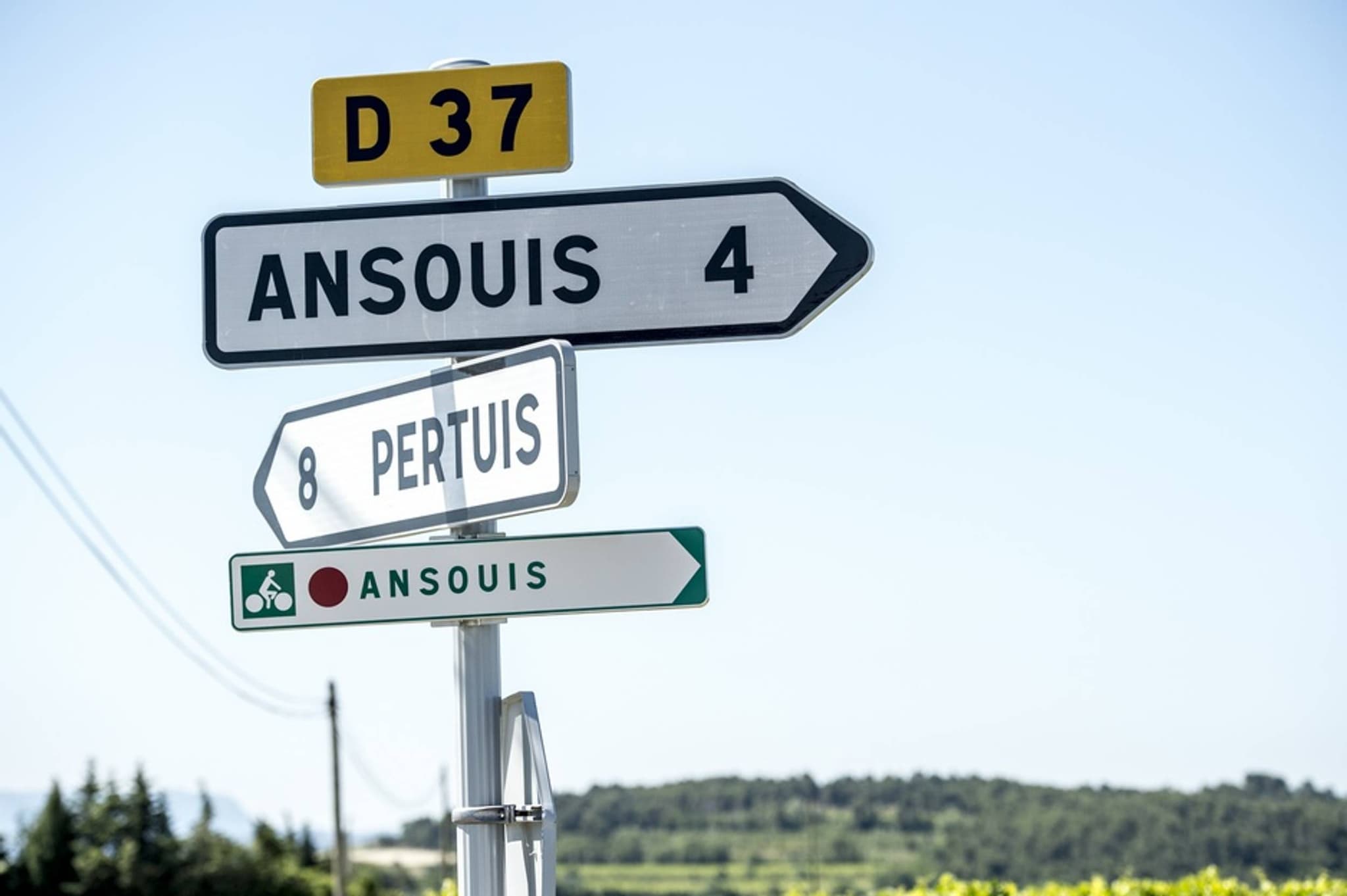 PERTUIS - Sur le pays d'Aigues à vélo (côté ouest)