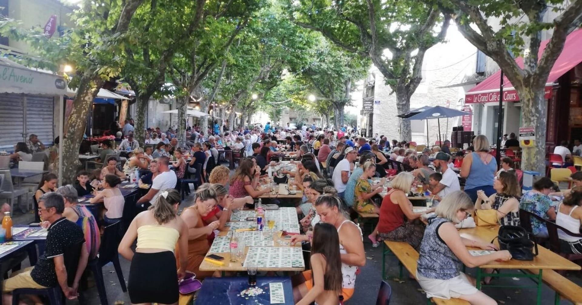 Loto d'été sur le Cours Paul Révoil à Mouriès