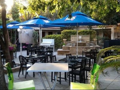 Hôtel Restaurant Les Cigalons Marseille.jpg