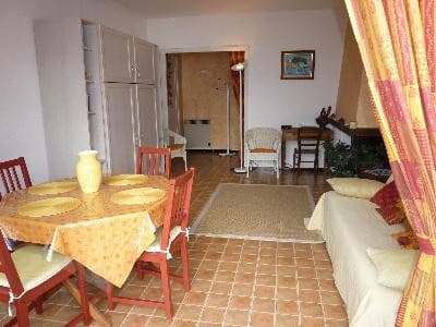 13T1036205_3_WEB.jpg