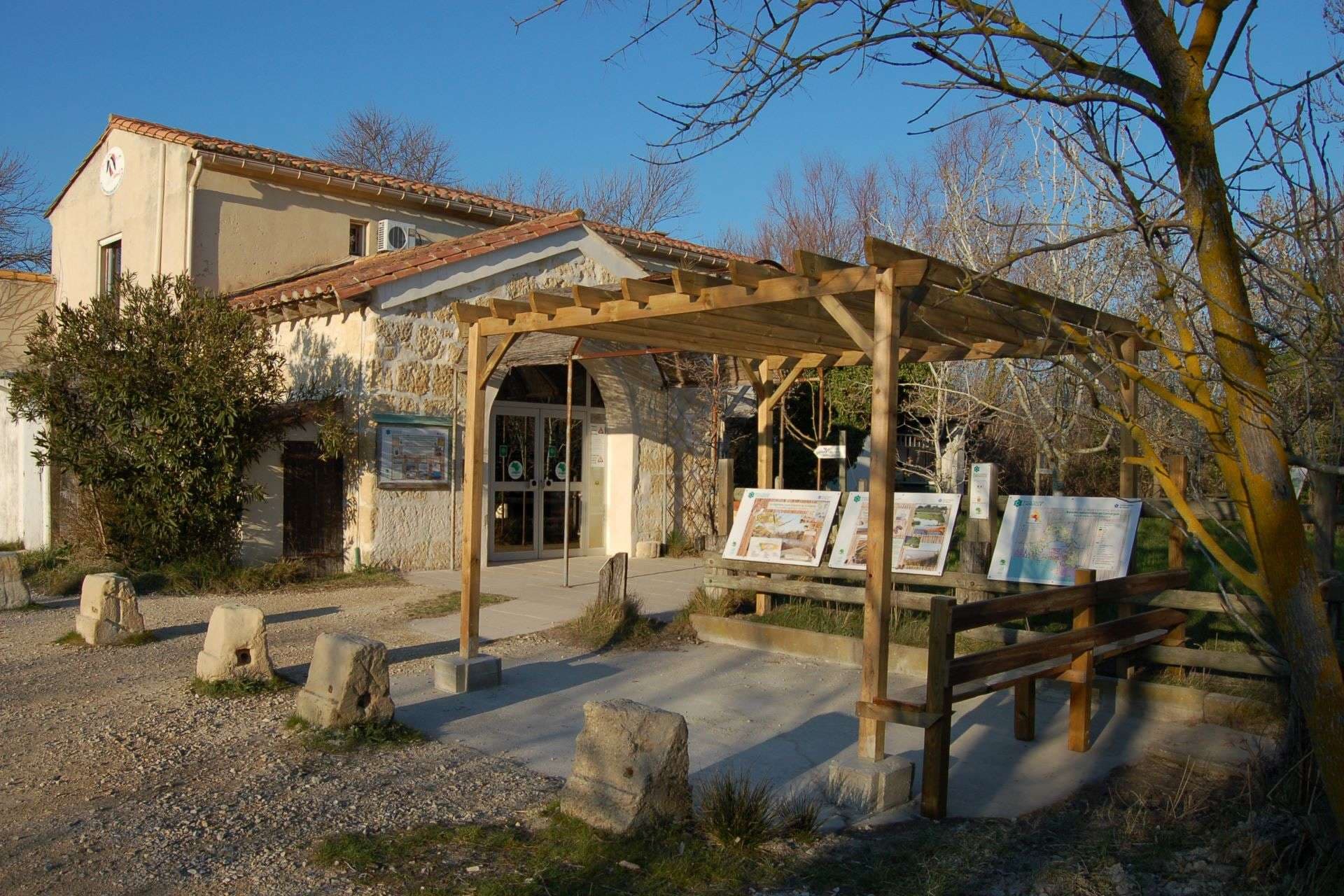 Aire de pique-nique de la Capelière-Maison de la réserve et du Vaccarès