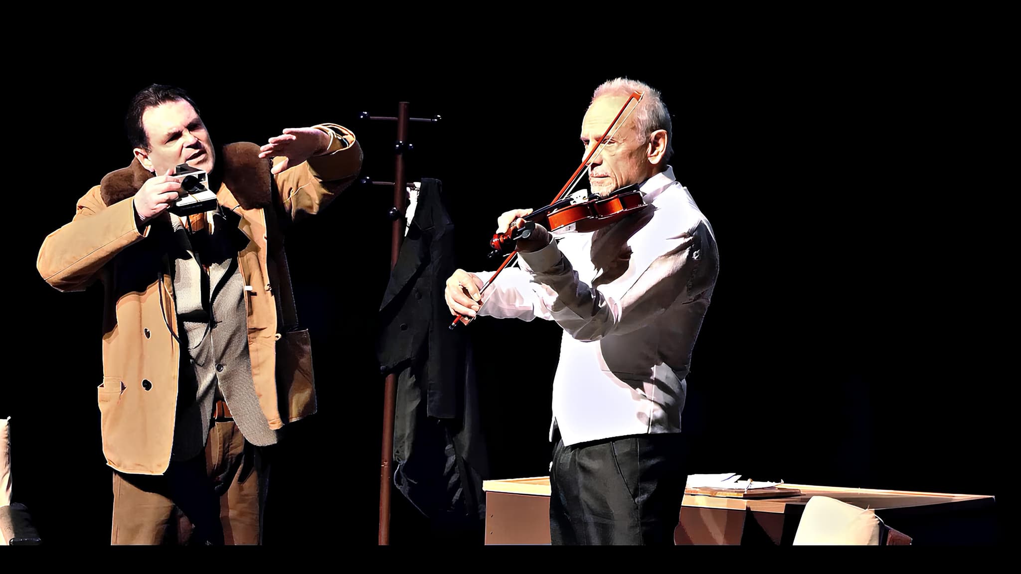 Théâtre en plein air : spectacle "Fausse Note"_Istres