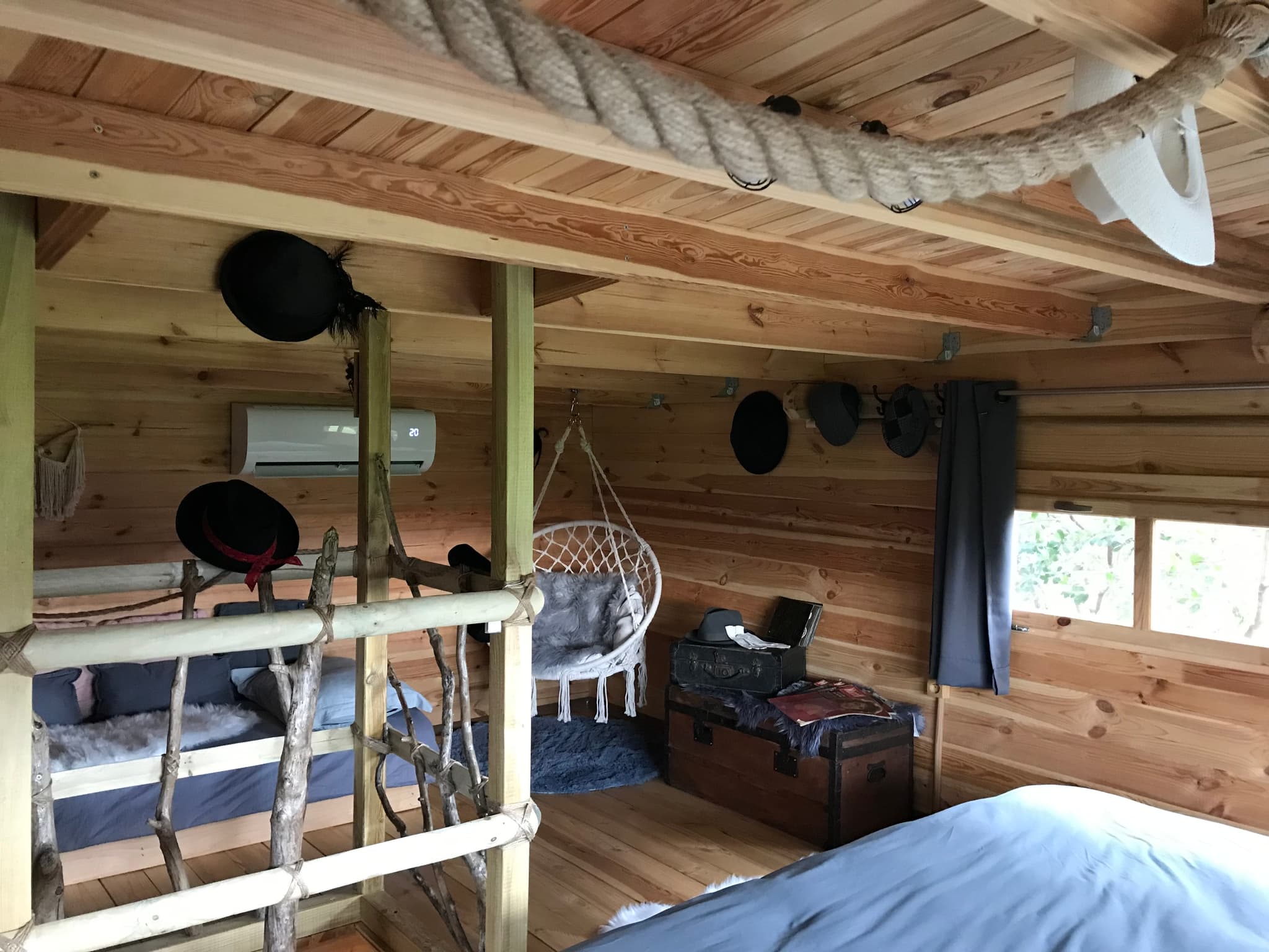 la cabane sous les arbres