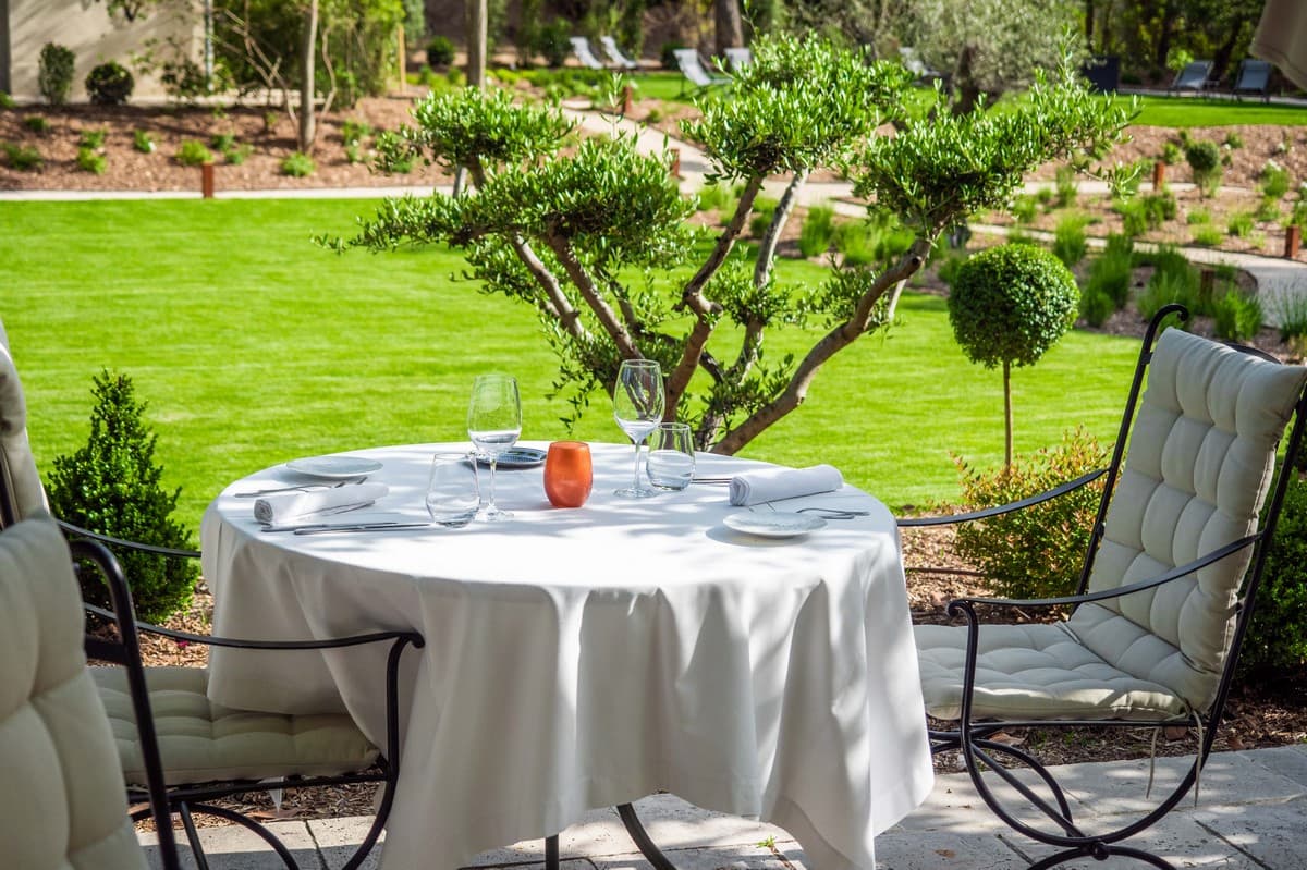 Restaurant de Valrugues terrasse