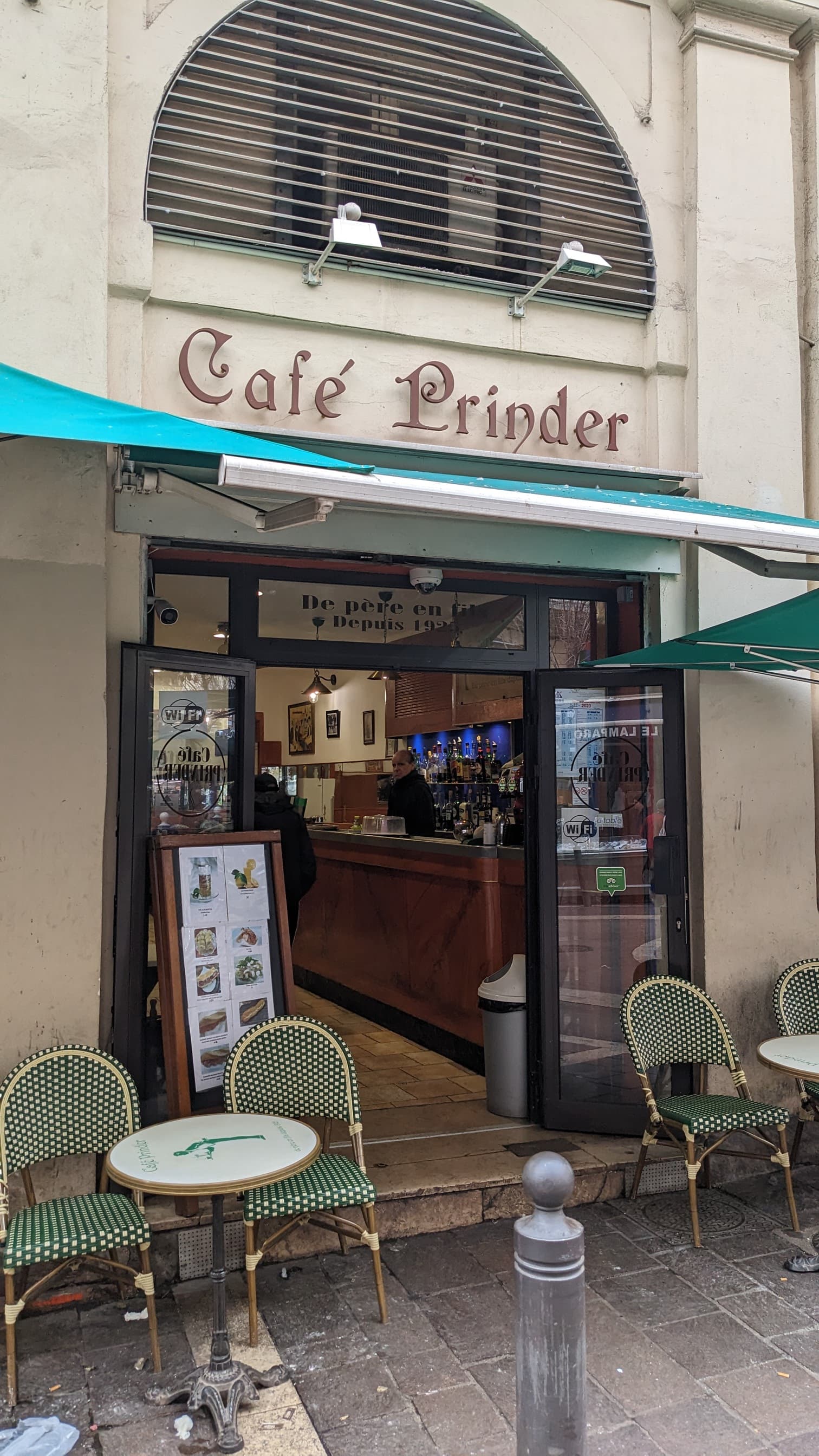cafe Prinder exterieur