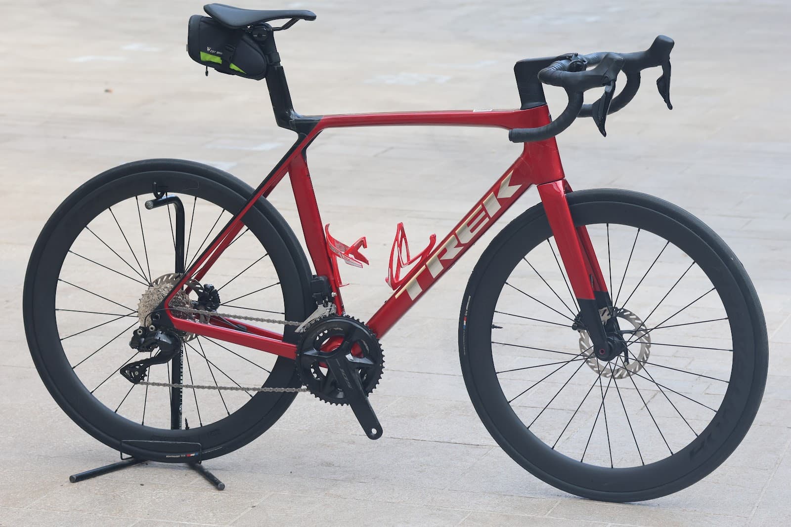 Vélo de route haut de gamme