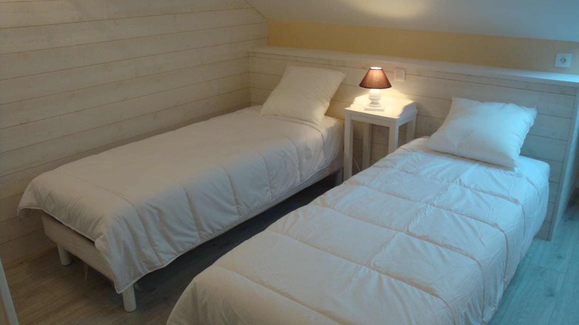 Chambre avec deux lits transformable en 160x200Photo_4.JPG