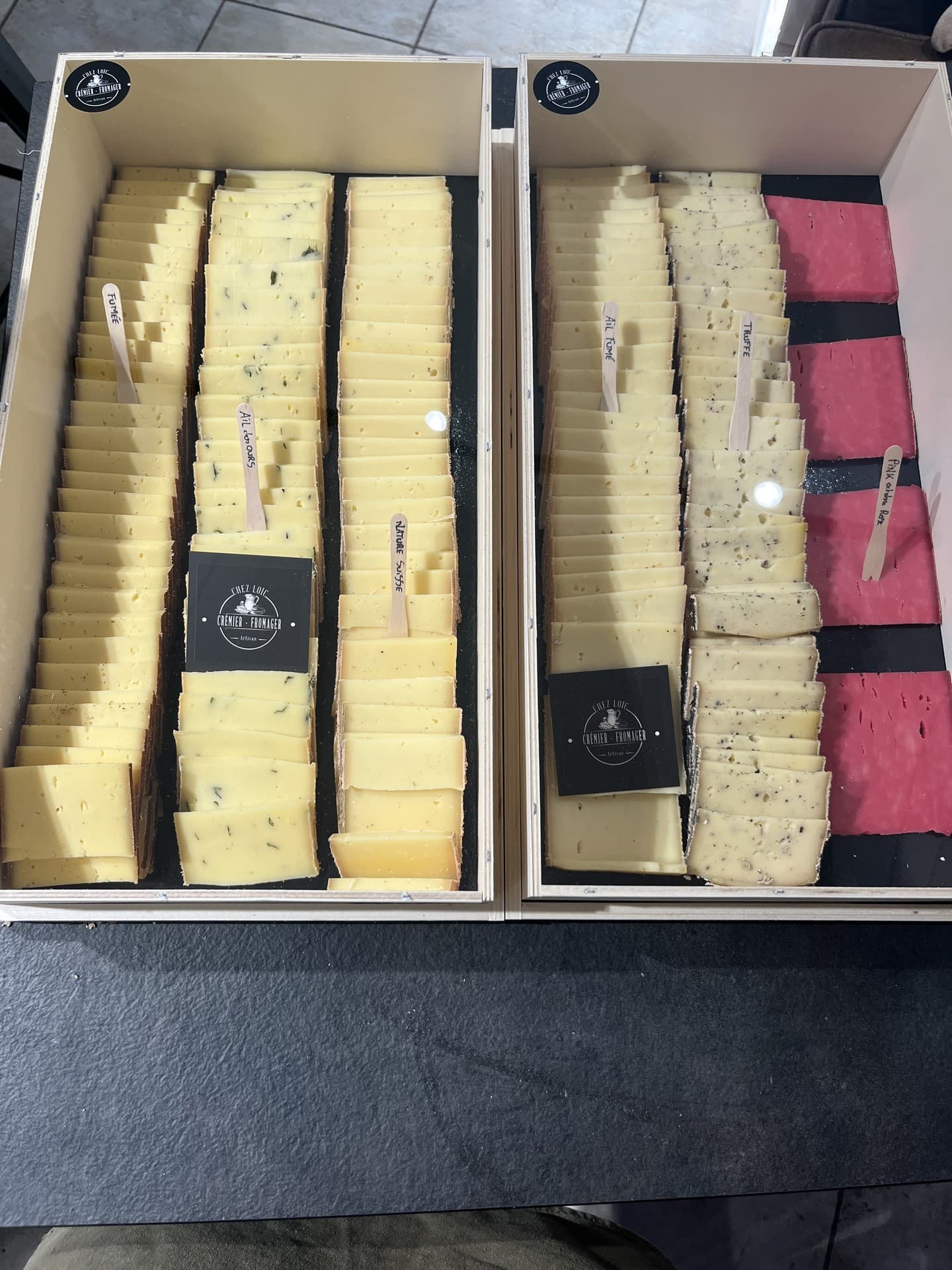 Fromager crémier Chez Loïc Fromagerie à Mouriès Cagette de fromages