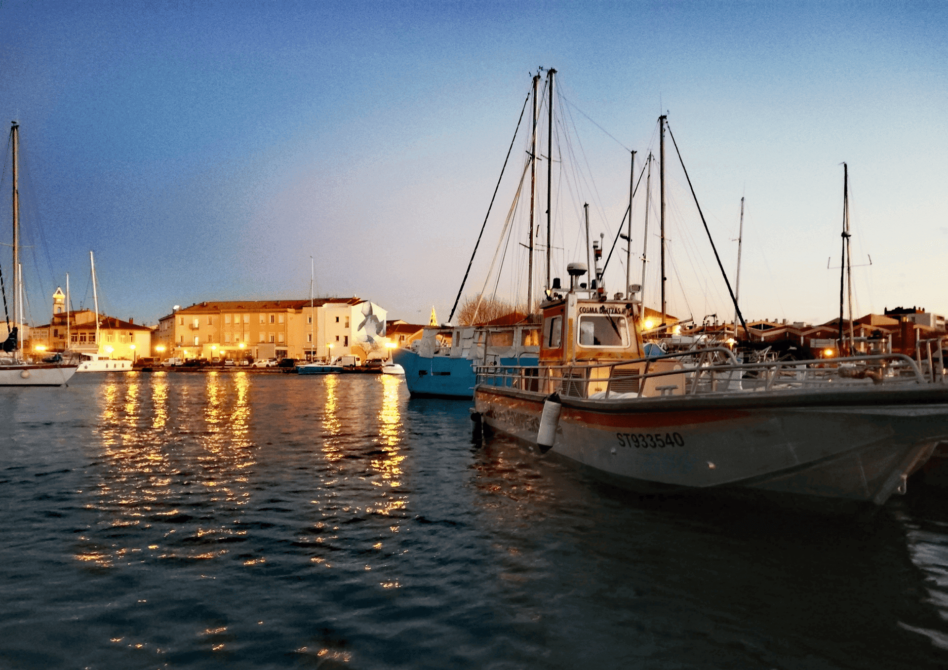 Peinture monumentale de Guillaume Bottazzi_Martigues