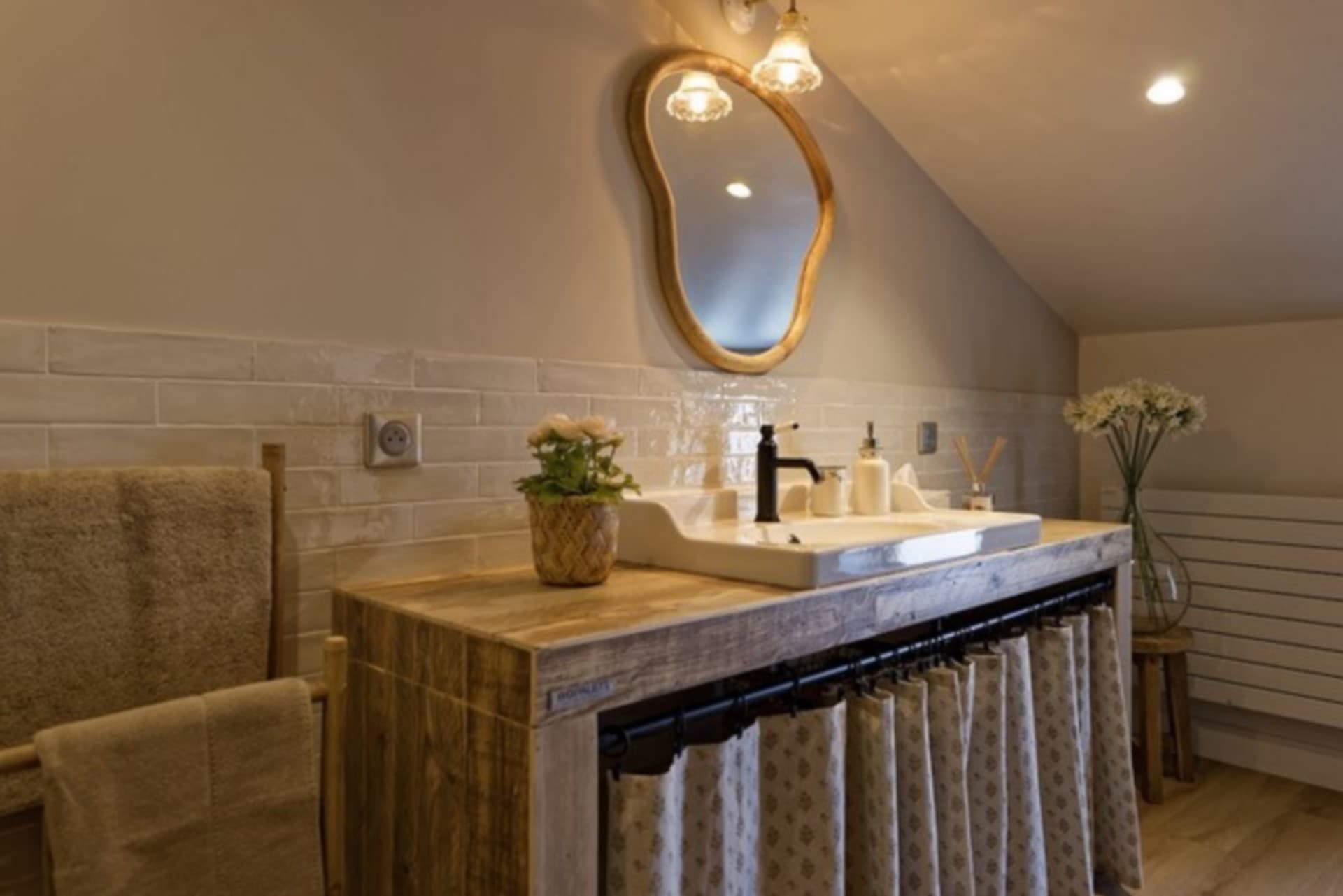 Chambre d"hôtes Maison Paulette_Eygalières_lavabo