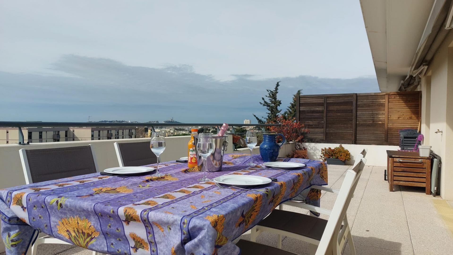 Terrasse Massilia