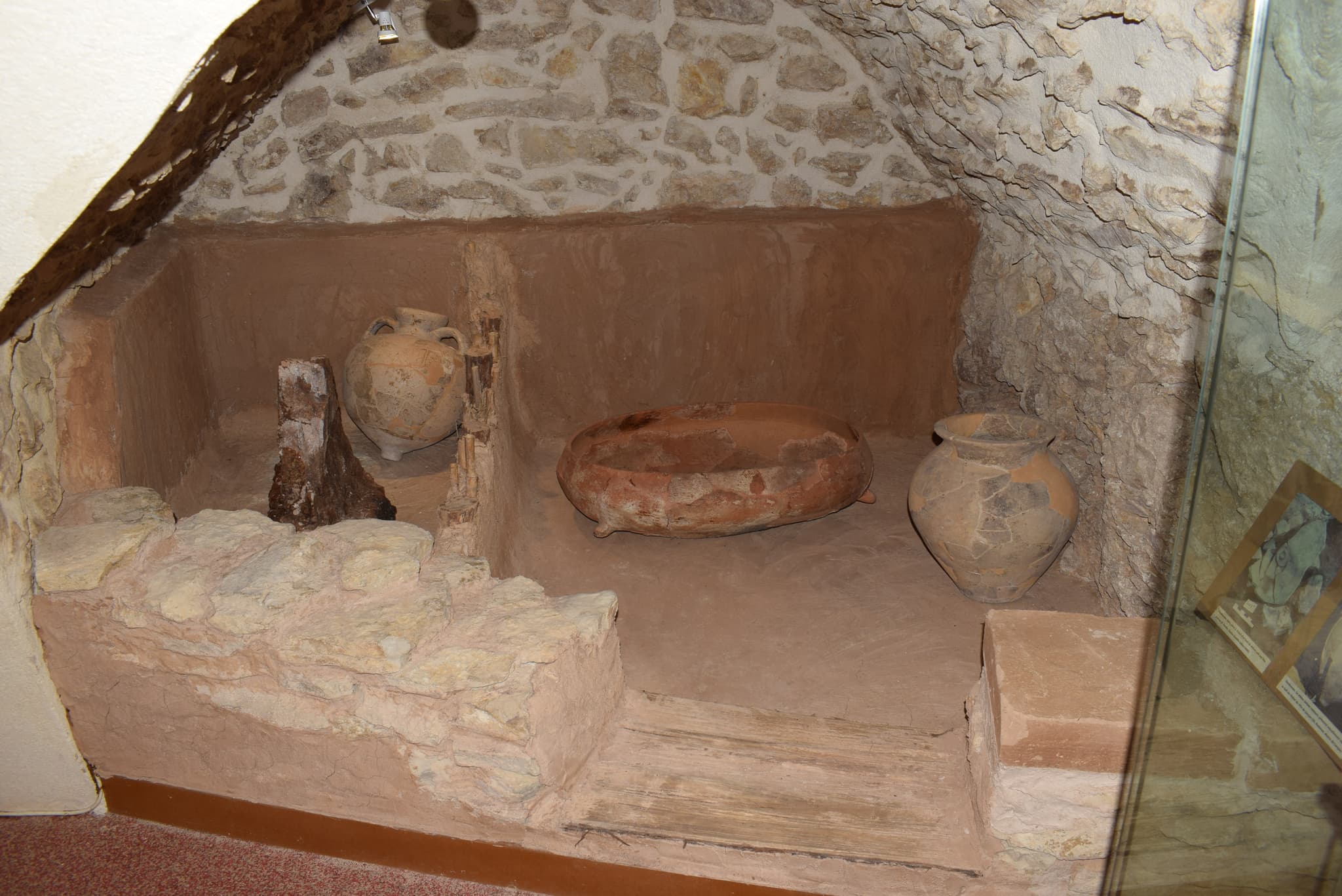 Salle d'exposition archéologique