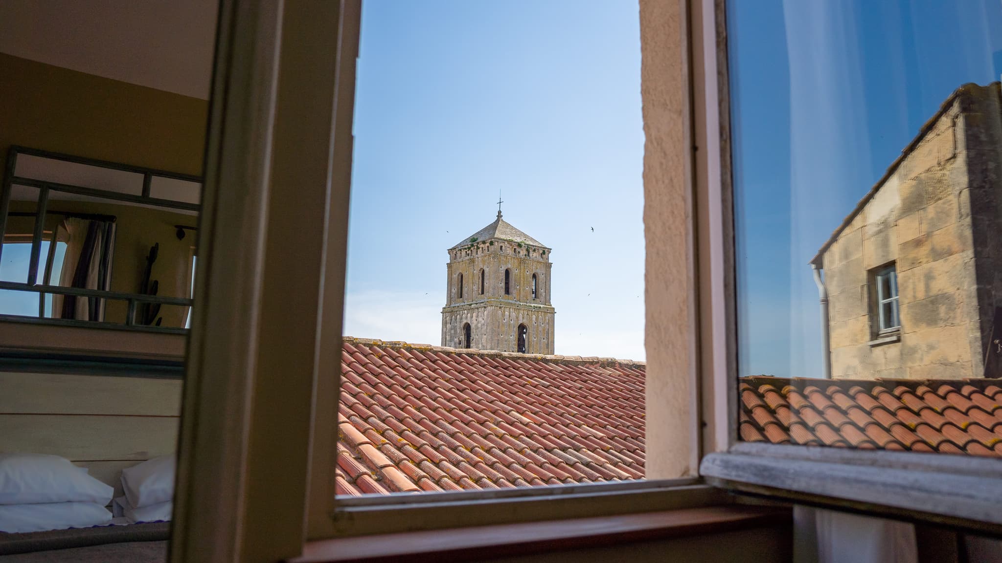 Vue d'Arles depuis chambre